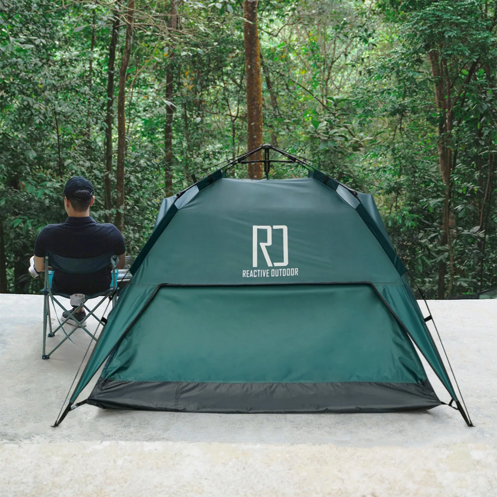 1 Small-Sized   1 Large-Sized 3 Secs Tent   2 FREE Camping Tarps (Family Package, US)
