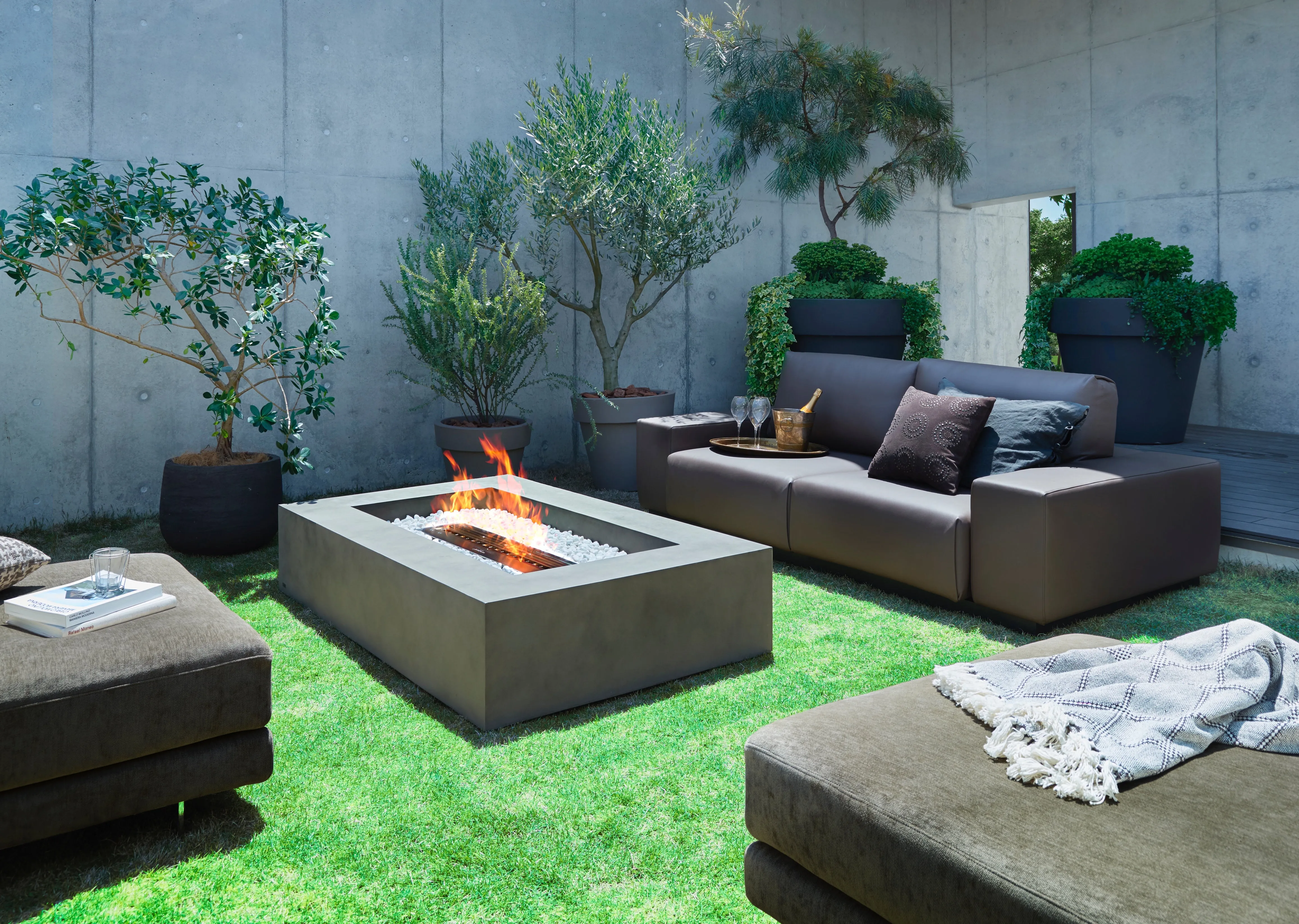 EcoSmart Fire Wharf 65 Fire Pit Table with Bioethanol Sustainable Fuel