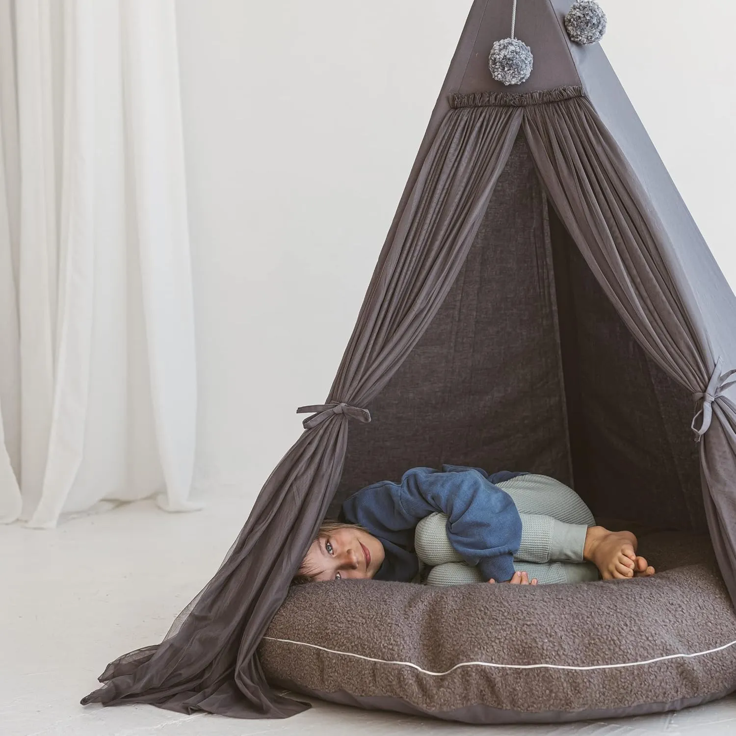 Large Floor Cushions for Kids - Ultra-Fluffy & Washable Children Bean Bag Chair with Filling and Boucle Sherpa Cover - 40” Wide - Cute Lounger and Reading Pillow for Toddlers & Teens (Grey)