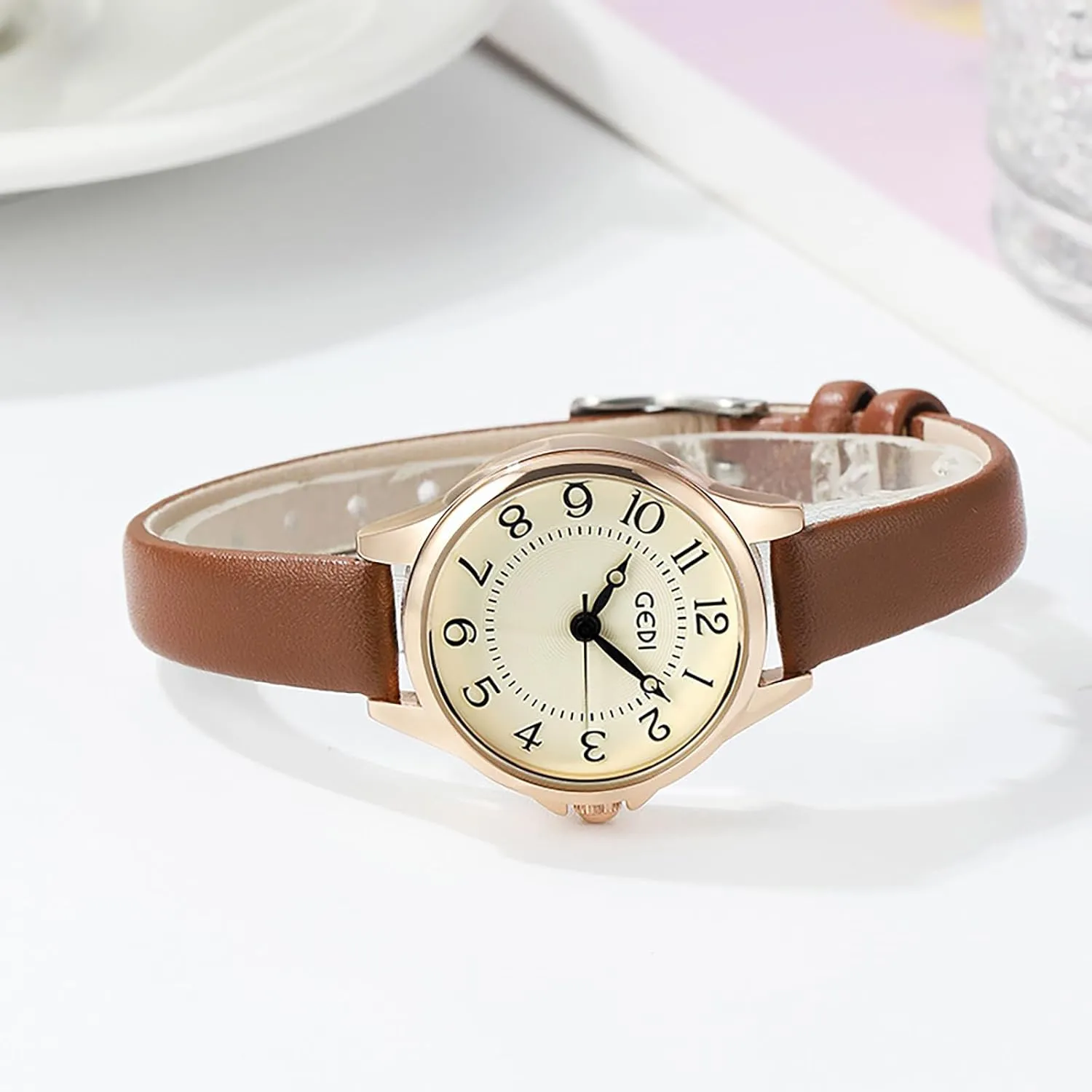 Mini Classic Women's Quartz Watch Simple and Elegant with Leather Strap Arabic Numerals Small Dial Ultra-Thin Waterproof Analog Display Perfect for Women Students and Ladies