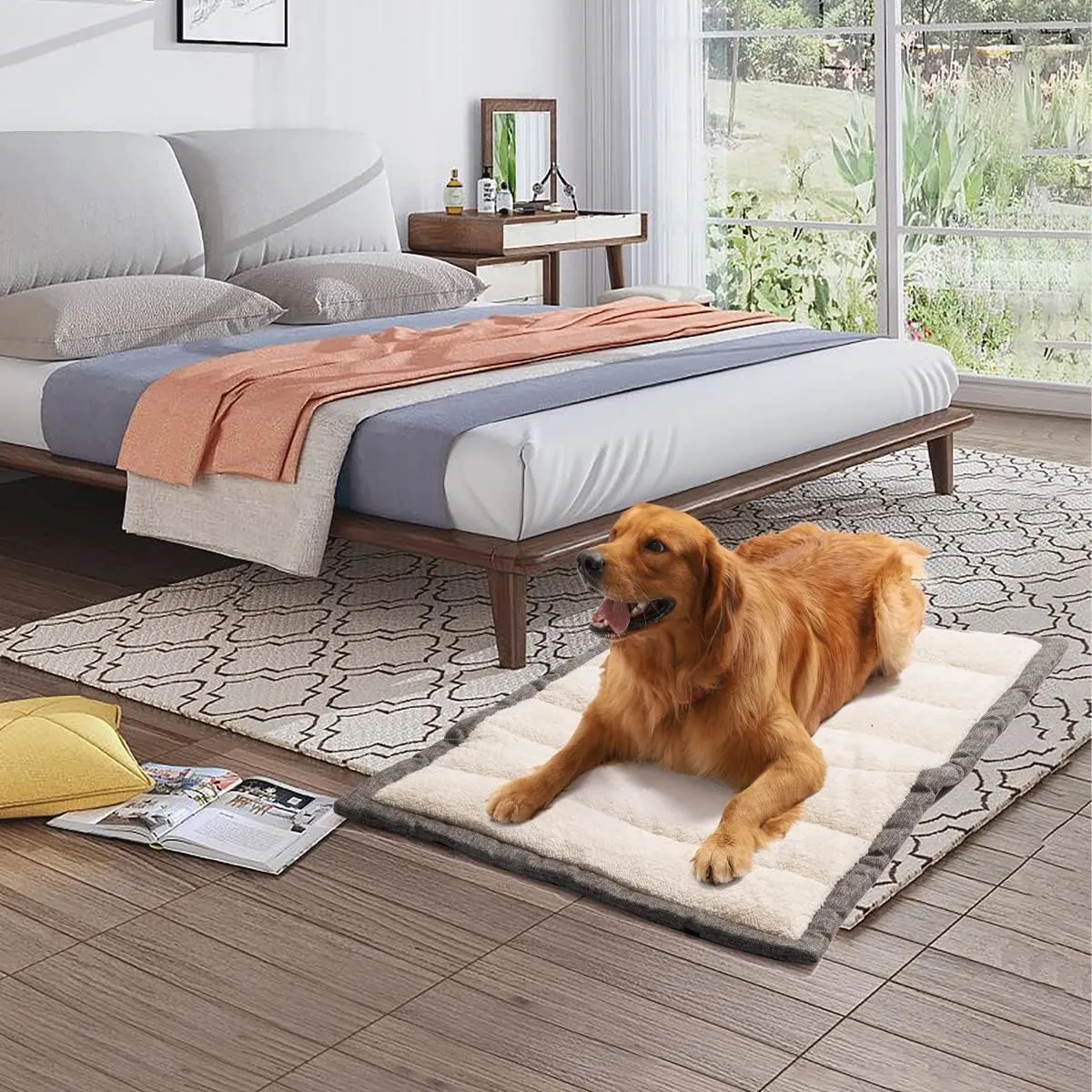 Outdoor Dog Bed, Portable Travel Mat, Rollup Pet Camping Gear, Crate Pad with Carry Handles for Large Dogs, Super Soft, Machine Washable, 42 * 28' Grey