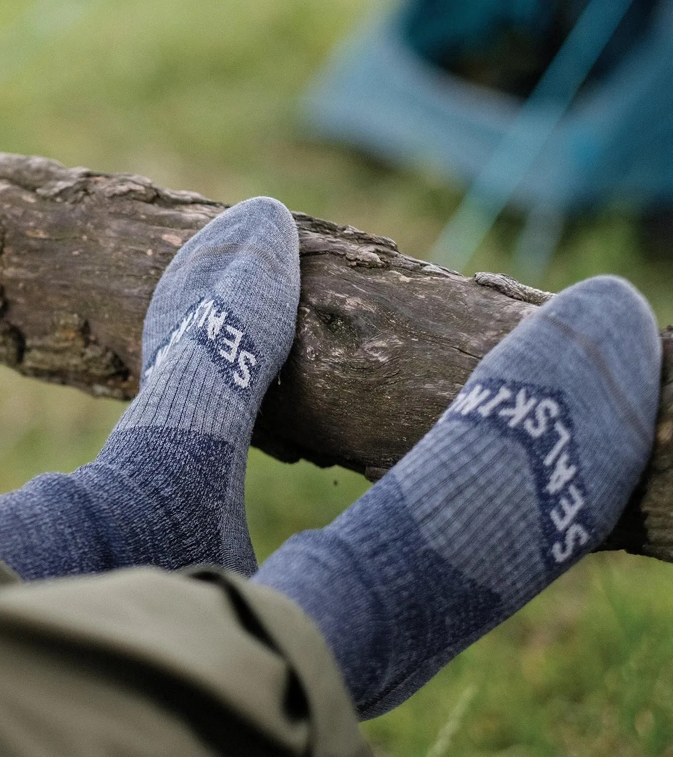 SEALSKINZ Unisex Waterproof All Weather Mid Length Sock, Black/Grey Marl, Small