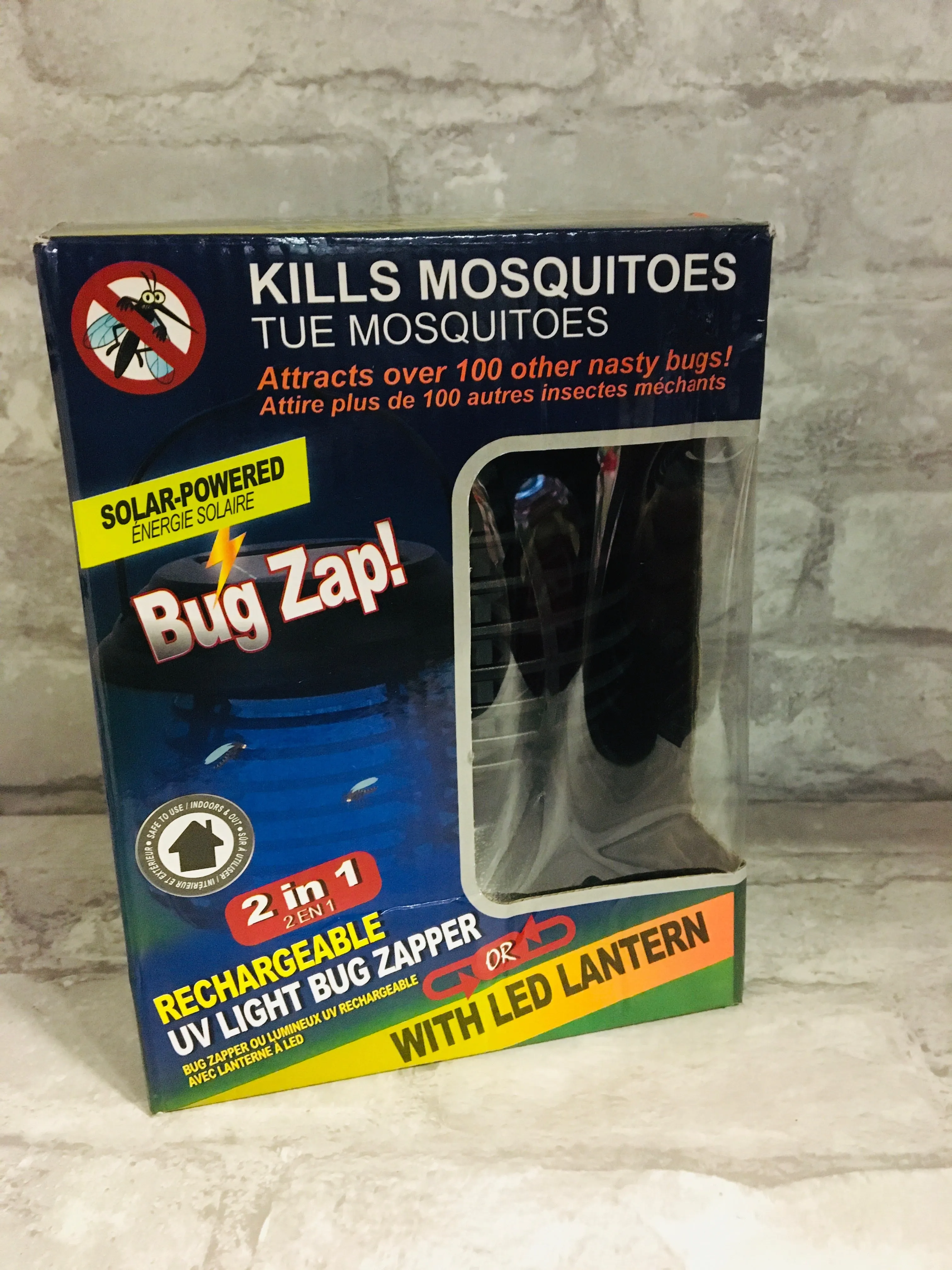 SOLAR-POWERED BUGZAP! 2 IN 1 RECHARGEABLE UV LIGHT BUG ZAPPER AND WHITE LED LANTERN! BOX HAS DAMAGE BUT CONTENTS ARE PERFECT!