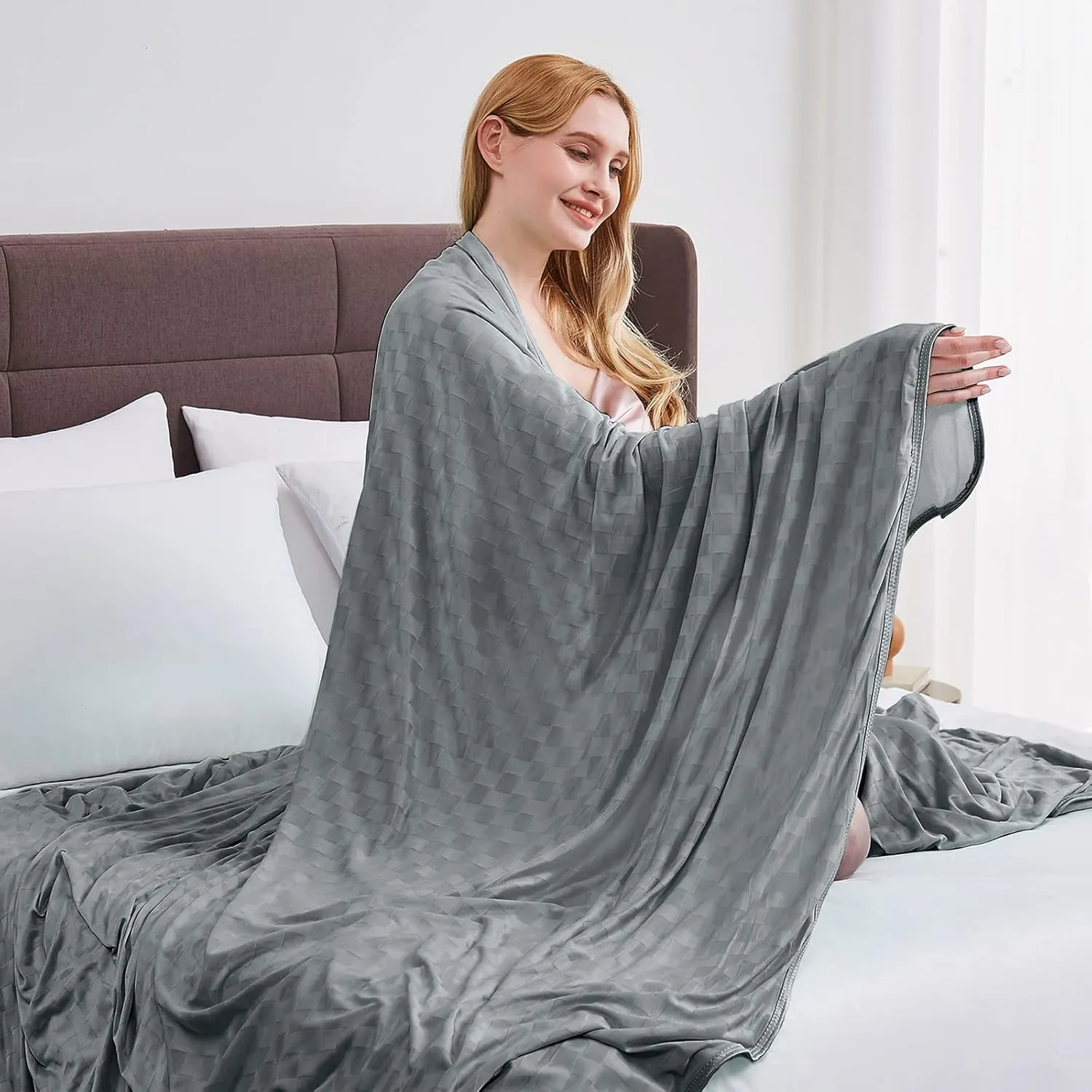 Topcee Cooling Blanket, Summer Cooling Blankets for Hot Sleepers, Arc-Chill Q-Max>0.5 Cool Fiber, Oeko-TEX 100% Certified, Soft, Breathable, Double-Side Bed Throw,Keep Cool for Adults Kids 90"x108"