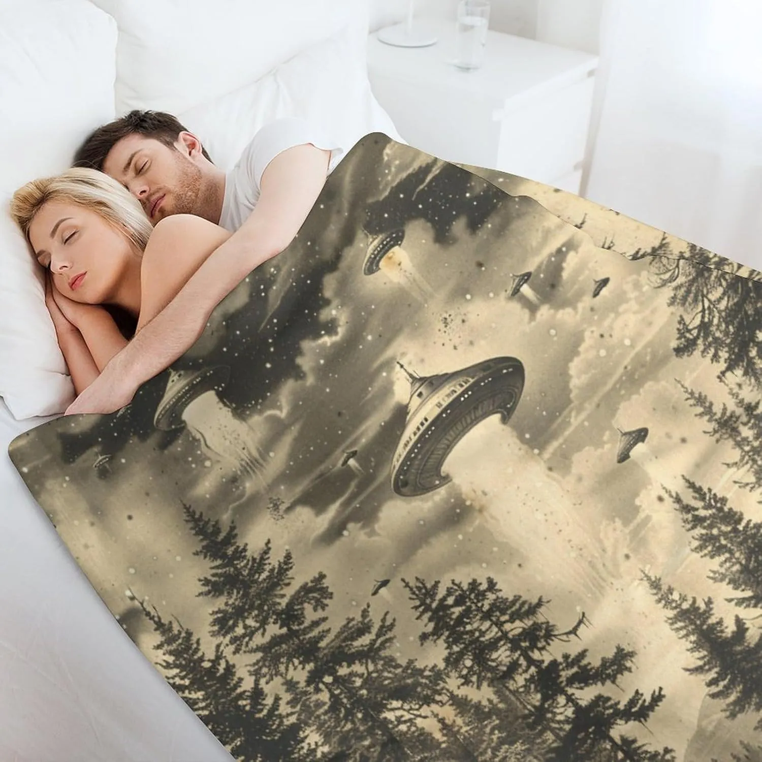 Vintage Jungle Stream Flannel Throw Blanket, Soft Cozy Warm Fleece Fantasy UFO Camping Tent Blanket for Couch Sofa Bed, 50x70 Inch